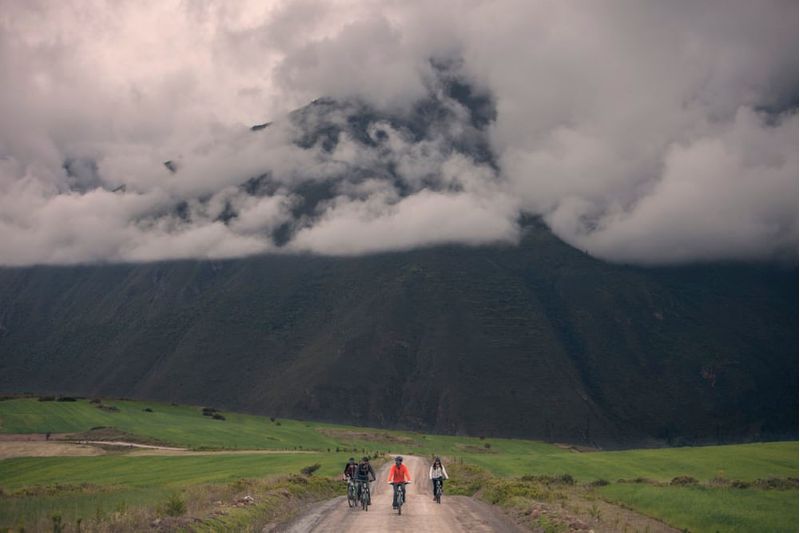 Paseo-Bicicleta-Hotel-Explora-Peru-Valle-Sagrado
